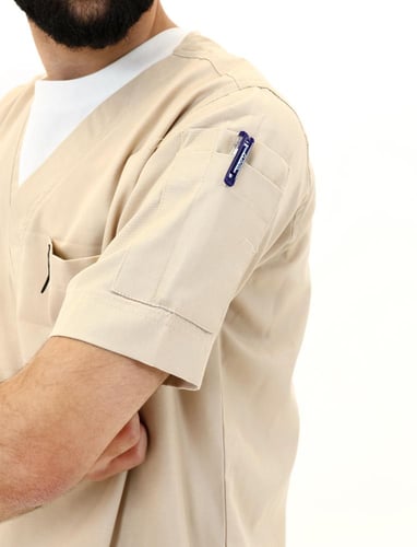 سكراب طبي رجالي بيج | مريح وخفيف للخدمة الطبية