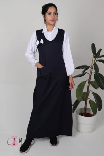 مريول كحلي شيال ببيونة بيضاء مع جيب امامي