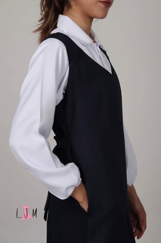 مريول كحلي شيال كسرات جانبية على الشيال