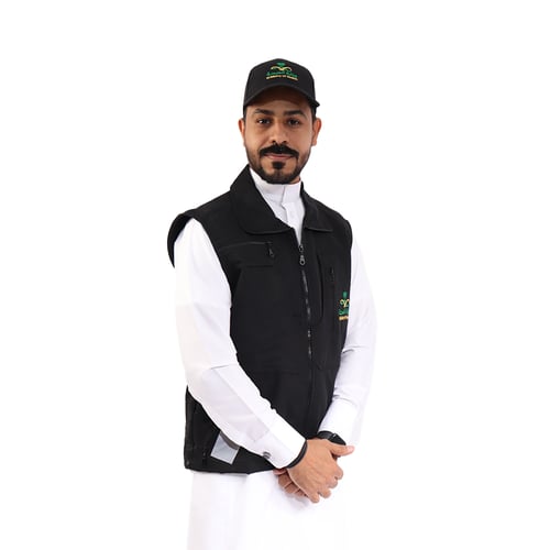 سديري مطرز بشعار وزارة الصحة للجنسين