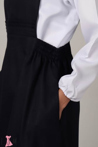 مريول كحلي شيال حزام مطاط من الجانبين كسرات على ال...