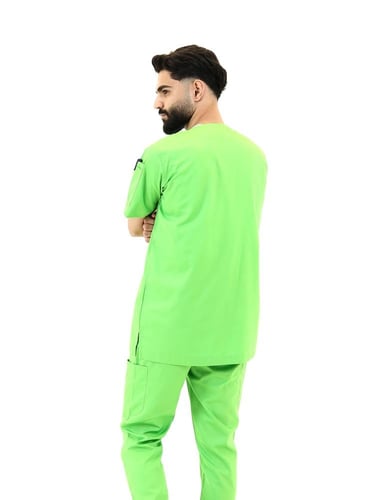 سكراب طبي رجالي بلون أخضر – مظهر احترافي وأناقة طب...