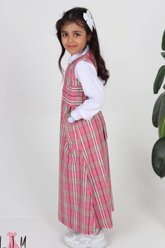 مريول روضه مع كسرات امامي مقلم مربعات 0100