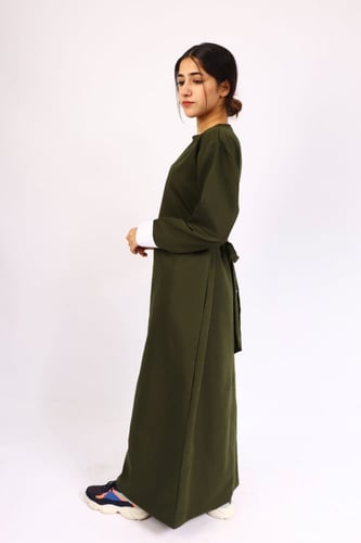 مريول متوسط زيتي شيال سادة مع حركات سواره قماش شتو...