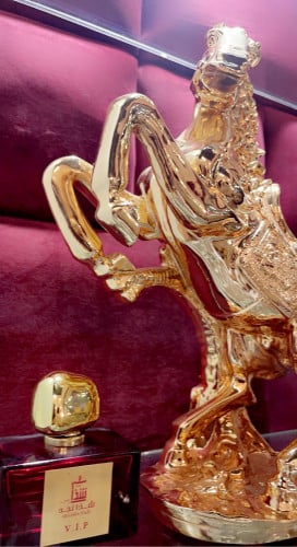 ‎عطر vipللجنسين 60مل ليس عطرا بل نجم يجذبك نحو عال...