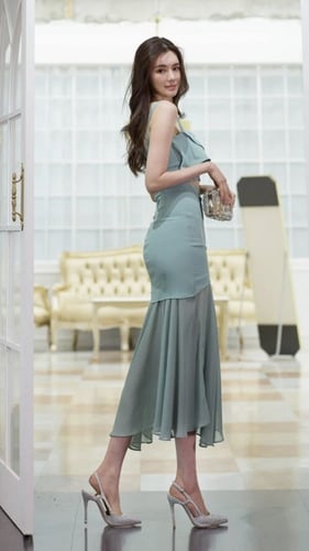 فستان بطرف شاف