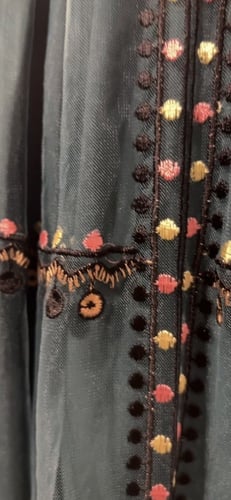 فستان تُل مُطرز