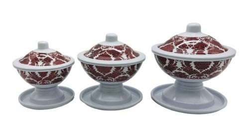 تمرية ام طير عنابي