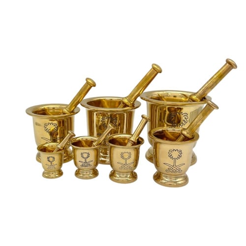 نجر نحاس سيفين ونخلة