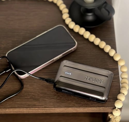 زندور | سوبر ميني بطارية متنقلة بسعة 20 الف وبقوة...