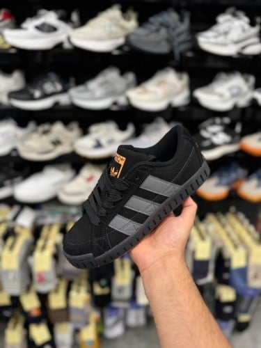 شوز اديداس #880