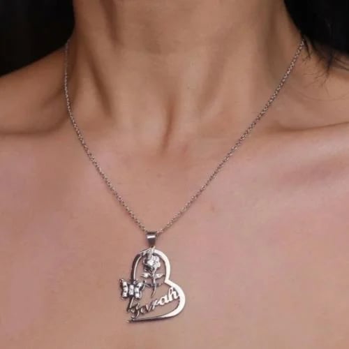سلسال جميل بشكل وردة مع فراشه مرصع بالزركون