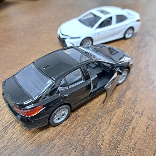 مجسم سيارة حديد تويوتا كامري م/333049