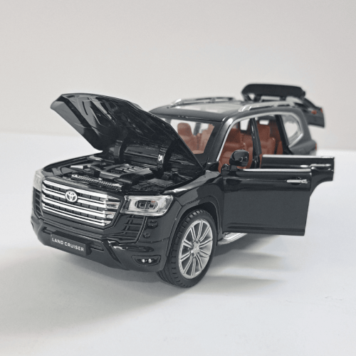 مجسم سيارة حديد تويوتا لاندكروزر موديل 2022 م/ 488...