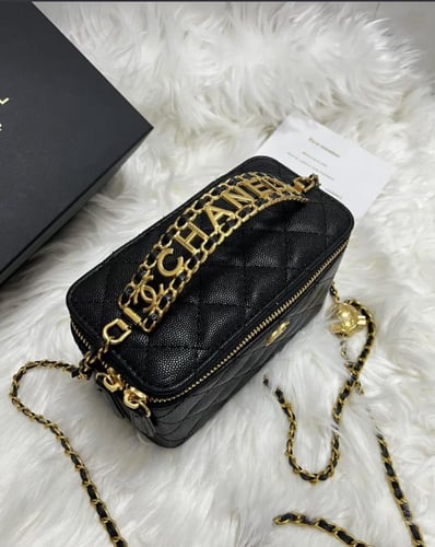 شنطة شانيل مع البوكس