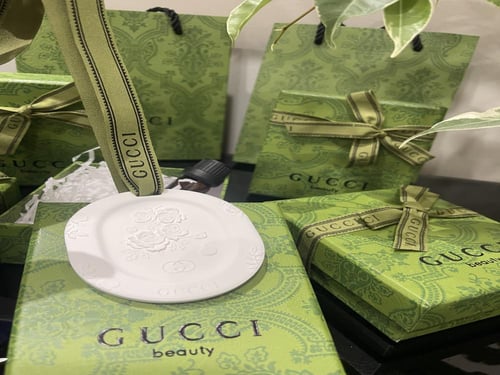 تعليقة سيارة حجر معطر من قوتشي