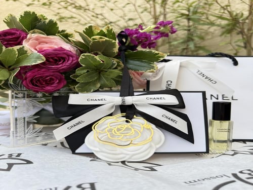 تعليقة شانيل حجر مع الملحقات