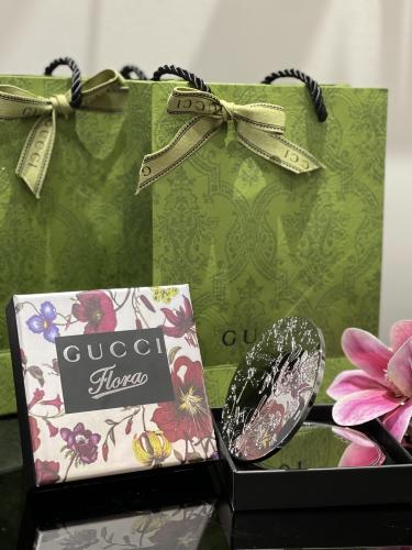 مراية قوتشي مع البوكس والكيس