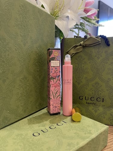 عطر قوتشي فلورا 7 مل مع الكيس