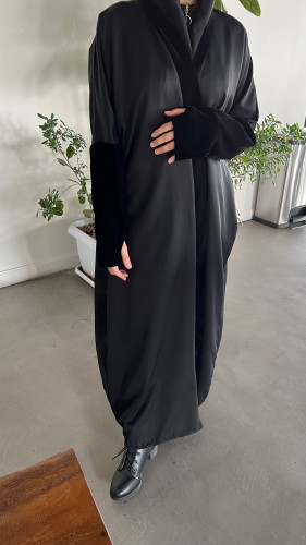 Winter abaya with velvet fabric and thumb opening...
