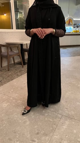 Black abaya with sequins B12