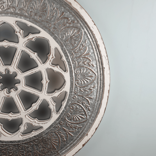 مراية دائرية خشب وصاج مفرغة