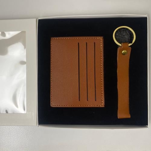 محفظة جلدية+مجانًا علاقة مفاتيح