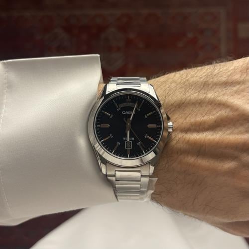 ساعة كاسيو أسود مع ذهبي | MTP-1370D