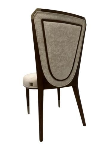 كرسي طاولة الطعام