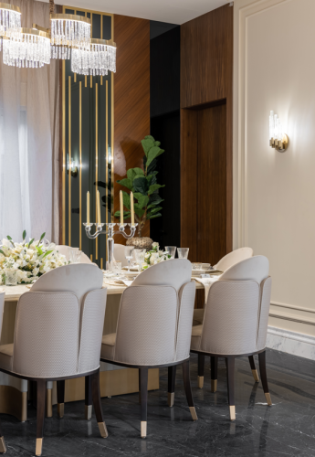 كرسي طاولة الطعام