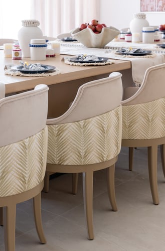 كرسي طاولة طعام من الجلد وقماش الكتان