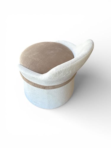 كرسي تسريحة