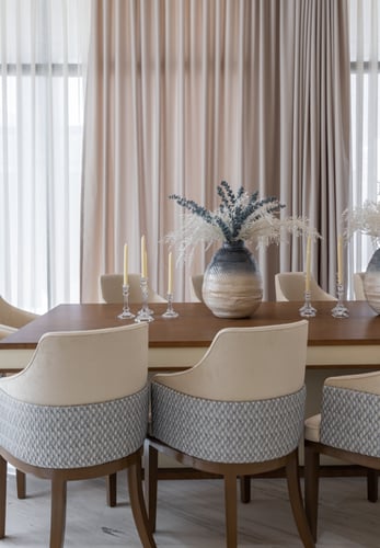 كرسي طاولة الطعام