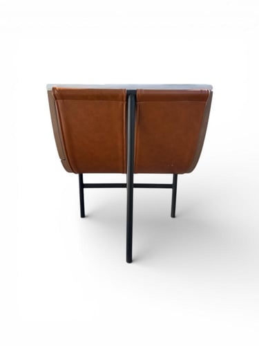 كمودينة سرير مع جلد جملي