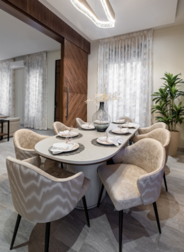 كرسي طاولة الطعام