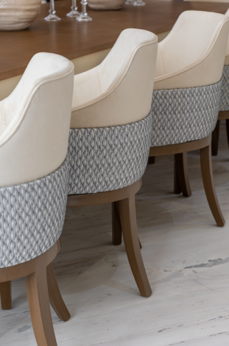 كرسي طاولة الطعام