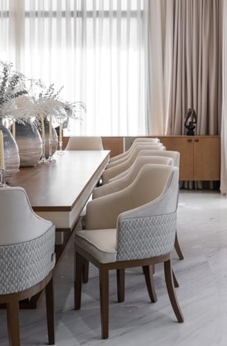 كرسي طاولة الطعام