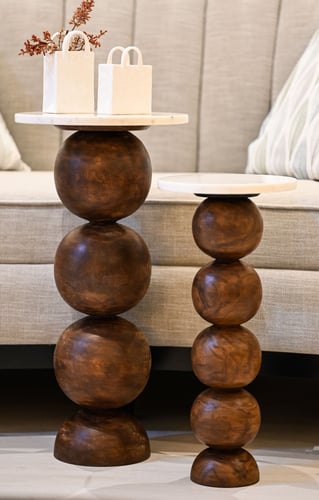 طاولة جانبية