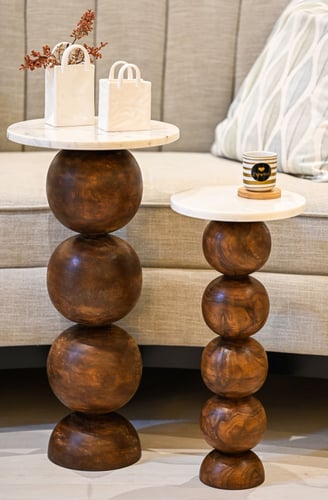 طاولة جانبية