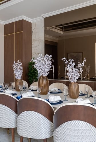 كرسي طاولة الطعام