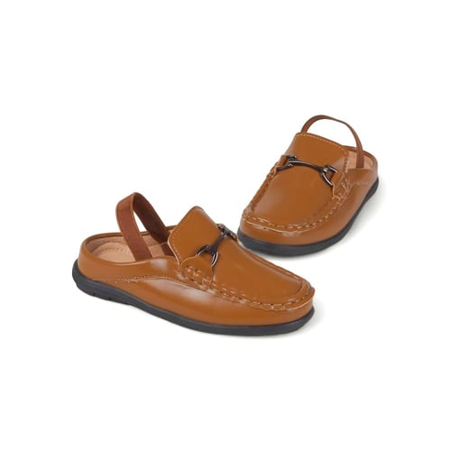 حذاء ولادي كاجوال