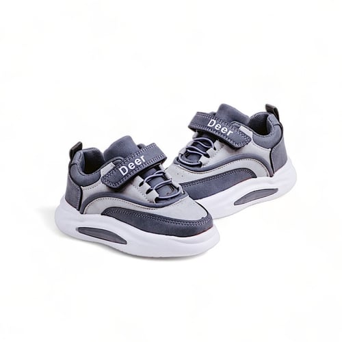 حذاء سنيكرز