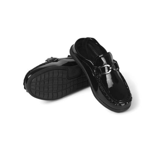 حذاء ولادي كاجوال