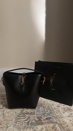 شنطة ايف سالوران