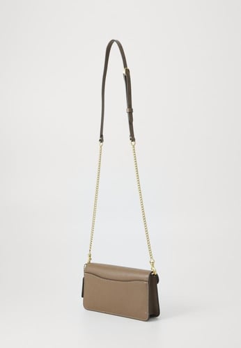 شنطة كوتش تابي