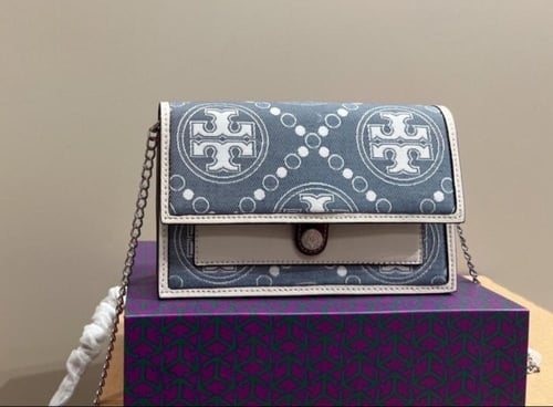 شنطة توري بورش