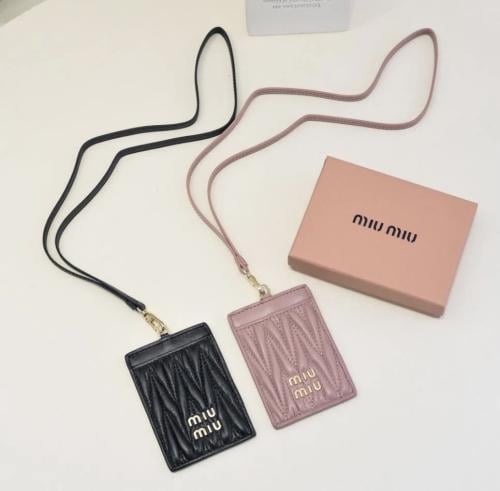 كارد هولدر Id