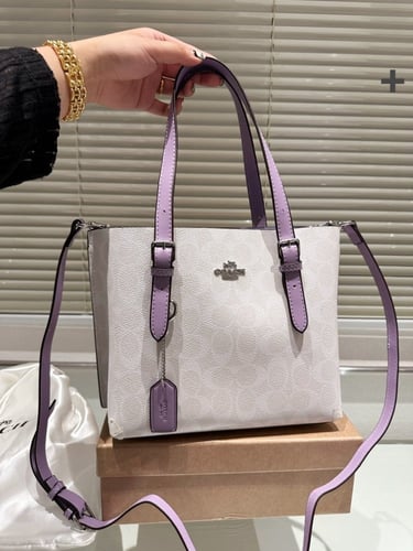 شنطة كوتش بنفسجي