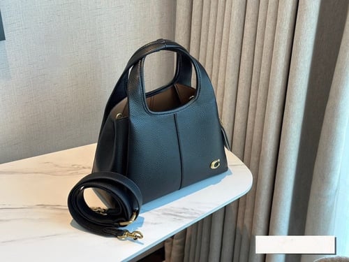 شنطة كوتش لانا