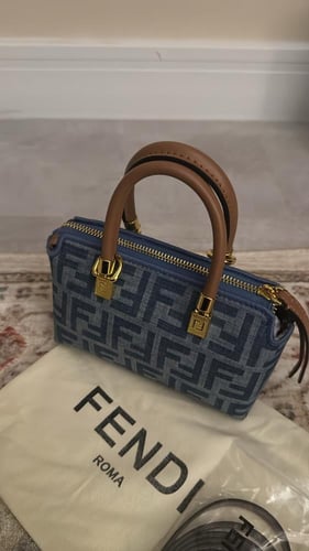 حقيبة فندي Fendi